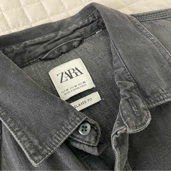 Zara Men's Black Denim Shirt - Picture 2 of 7